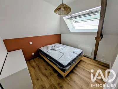 Chambre; parquet, lumière naturelle