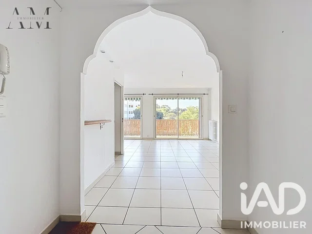 أخرى; أرضية من البلاط, ضوء طبيعي