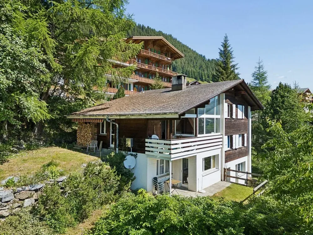 Casa y alrededores; luz natural, vista