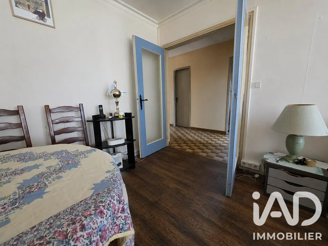 Chambre; parquet, lumière naturelle