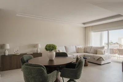 Obývací pokoj; přirozené světlo, moderní styl