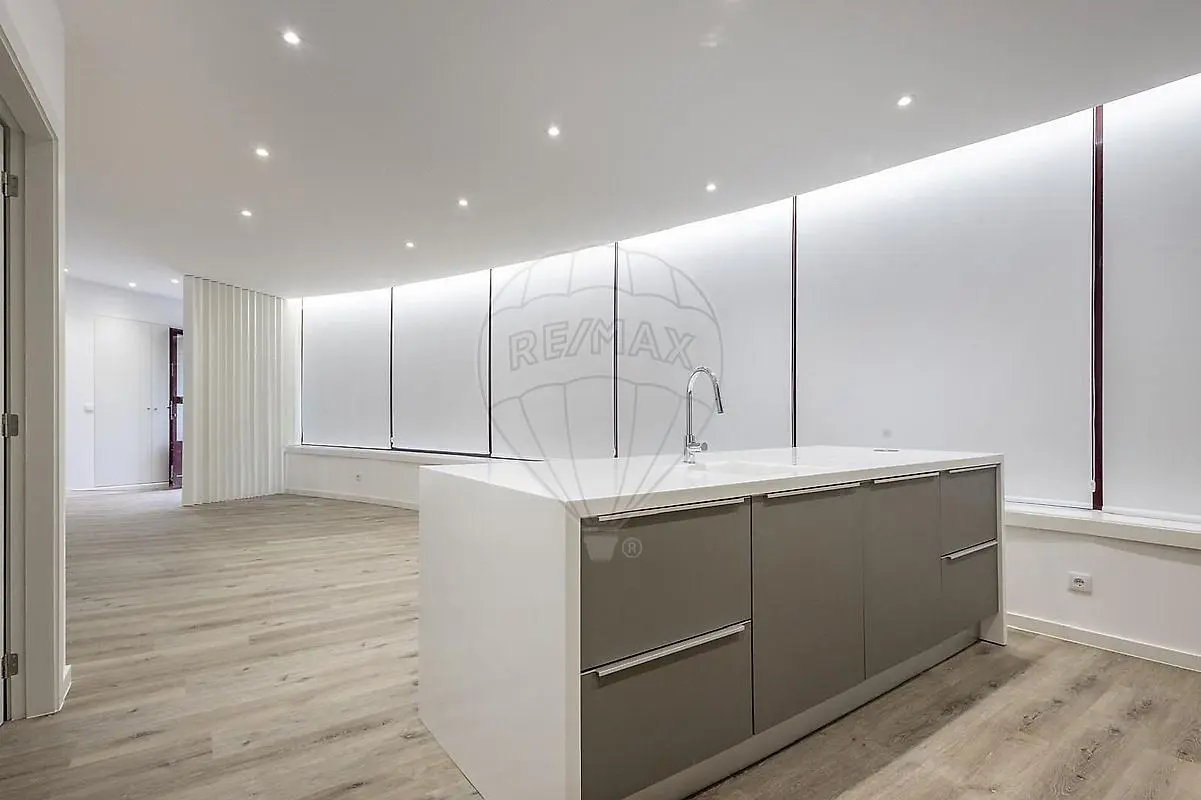 Küche; küchengeräte, holzboden, tageslicht, moderner stil, renoviert