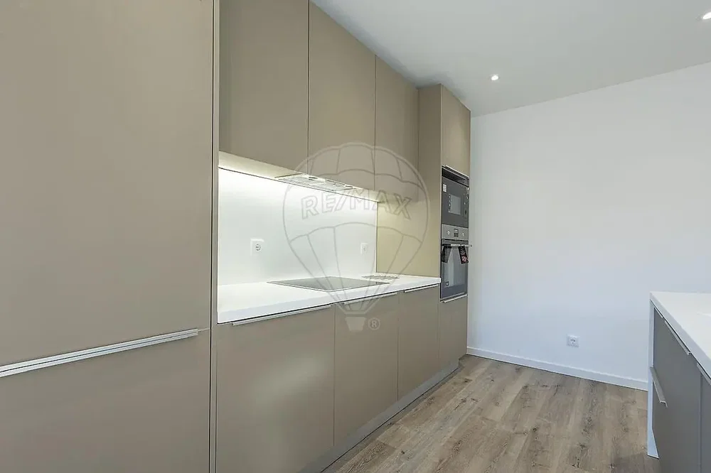 Küche; küchengeräte, holzboden, tageslicht, moderner stil, renoviert