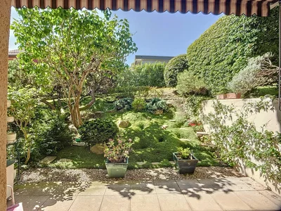 Terrace; natural light, view