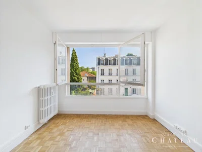 Bedroom; wood floor, natural light, view