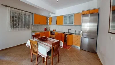 Kitchen; kitchen appliances, tile floor