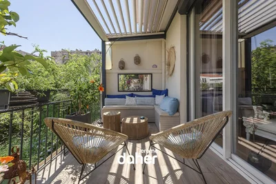 Balkon; światło dzienne, widok