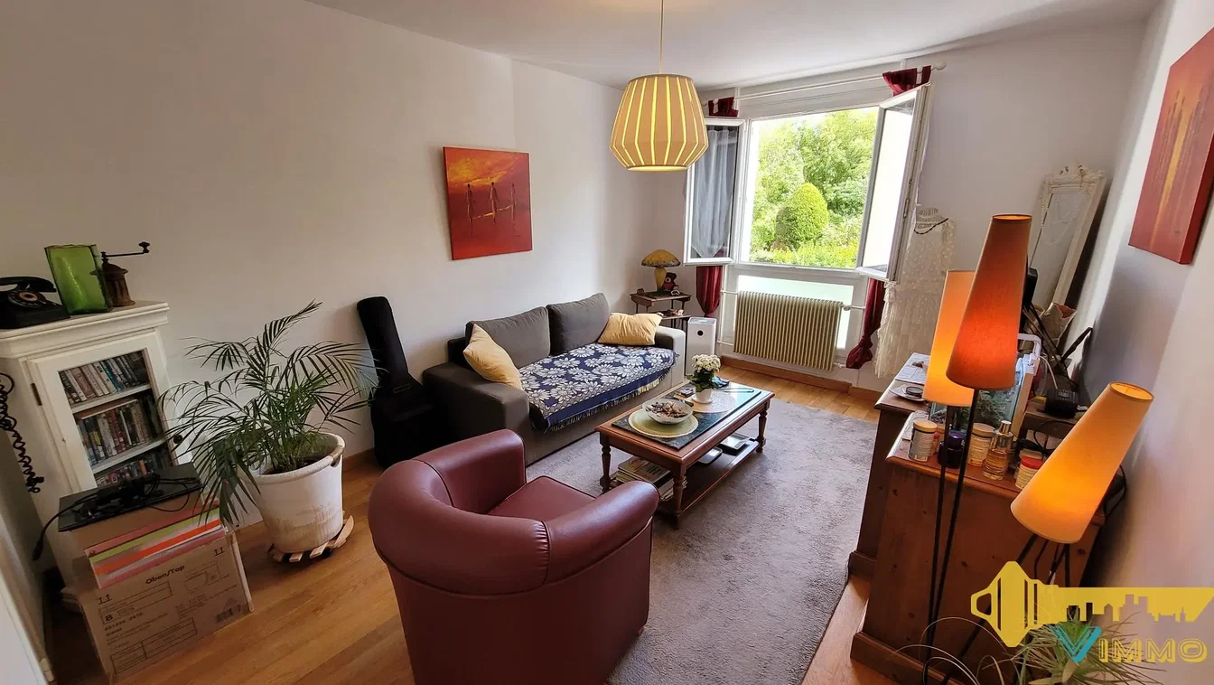 Wohnzimmer; tageslicht, holzboden, moderner stil