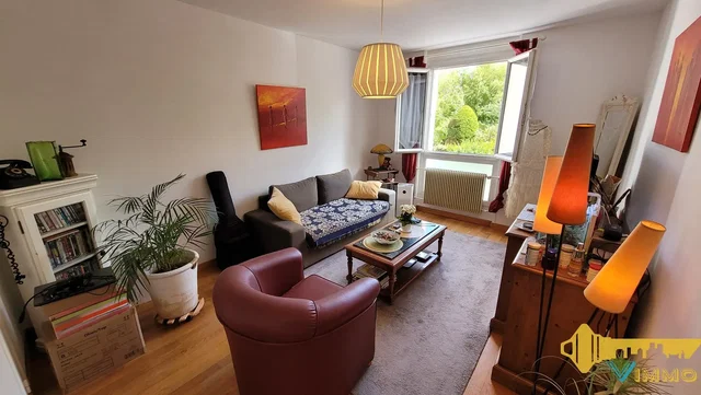 Wohnzimmer; tageslicht, holzboden, moderner stil