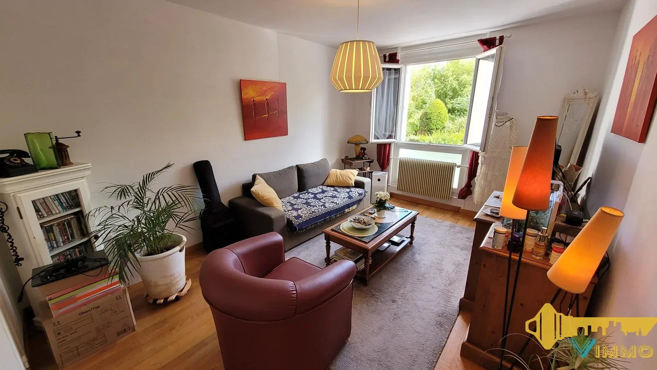 Wohnzimmer; tageslicht, holzboden, moderner stil