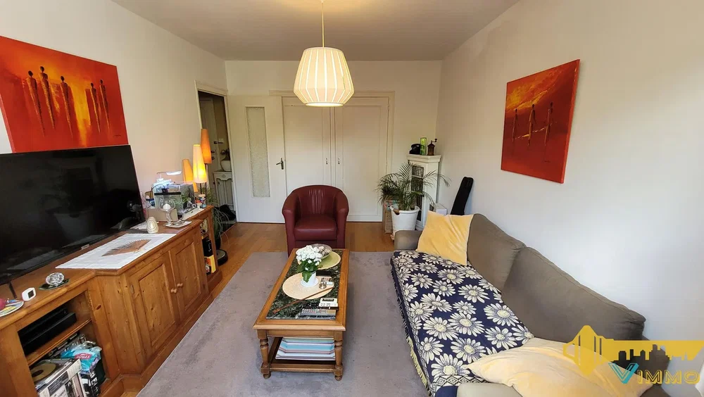 Wohnzimmer; holzboden, tageslicht, moderner stil