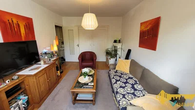 Wohnzimmer; holzboden, tageslicht, moderner stil