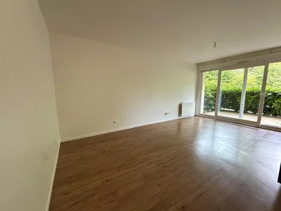 Wohnzimmer; holzboden, tageslicht, blick