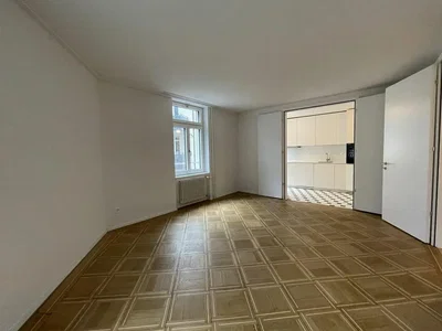 Schlafzimmer; fliesenboden, tageslicht