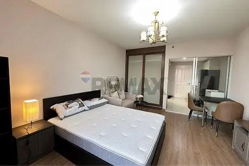 Chambre; parquet, lumière naturelle