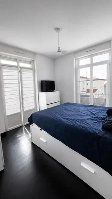 Schlafzimmer; tageslicht, fliesenboden