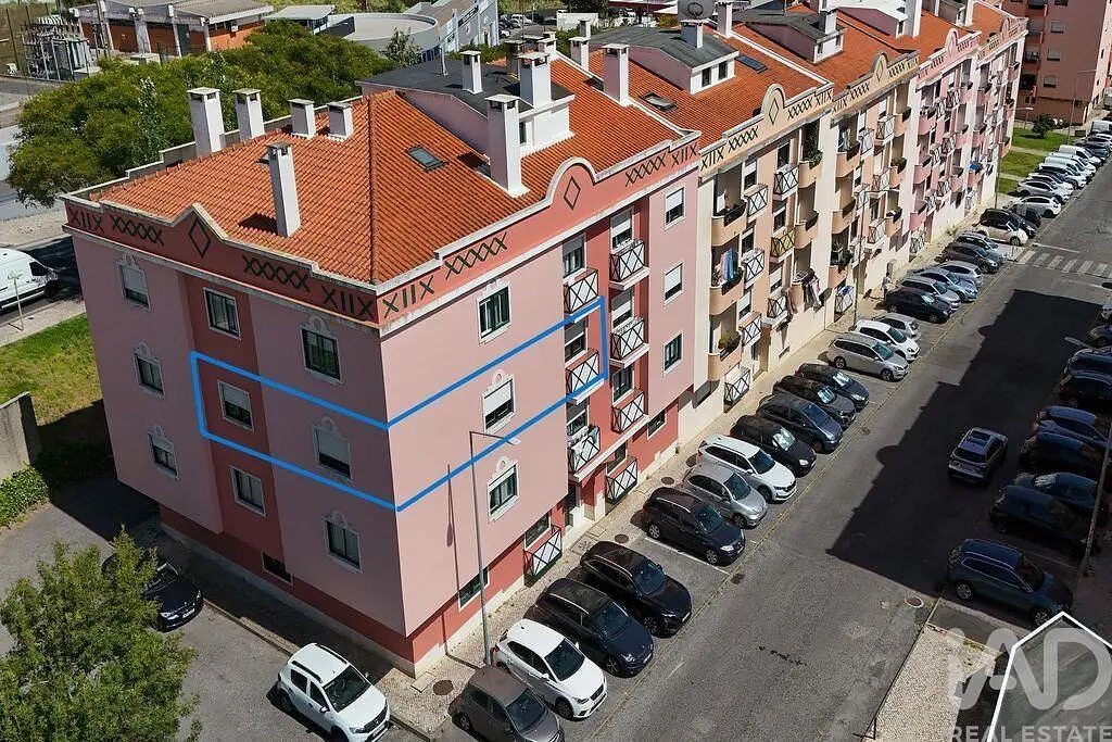 Dům a okolí