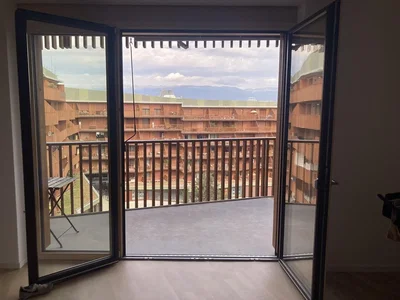 Balkon; pogled, prirodno svjetlo