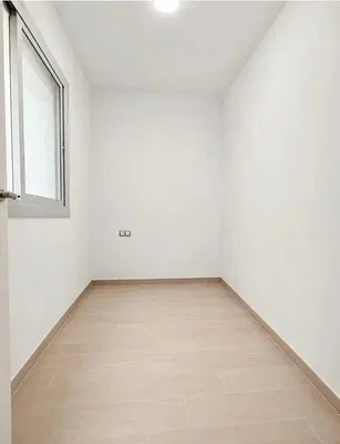 Άλλο; πλακάκια, φυσικό φως