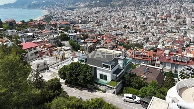 Kuća i okolina; pogled, prirodno svjetlo