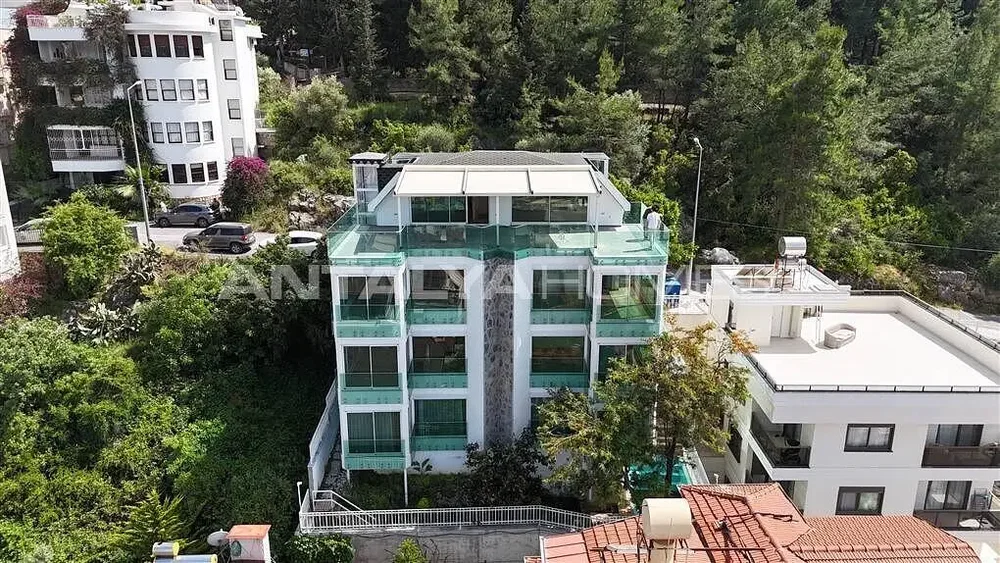 Kuća i okolina; pogled, prirodno svjetlo