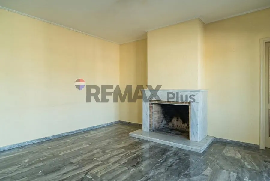 Living room; fireplace, tile floor