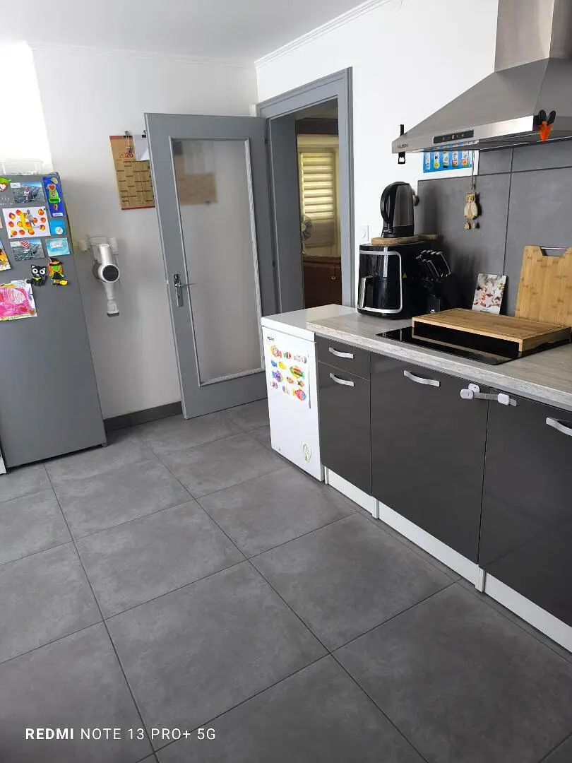 Cuisine; carrelage, électroménager