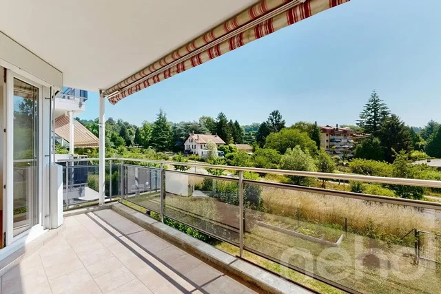 Balcony; tile floor, view, natural light