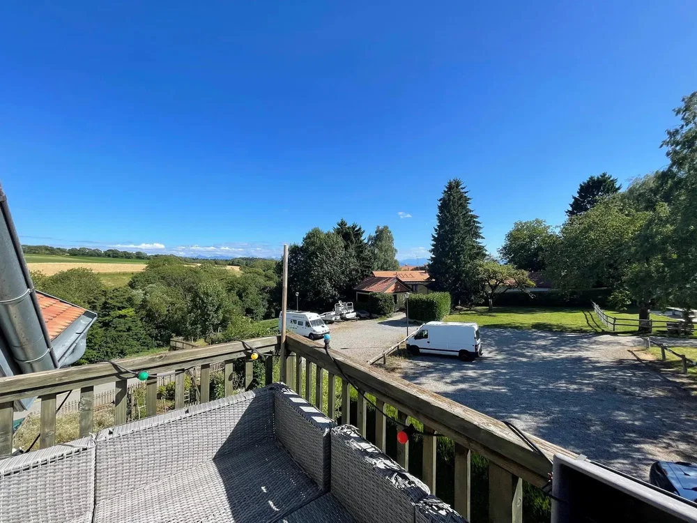Balcony; view, natural light