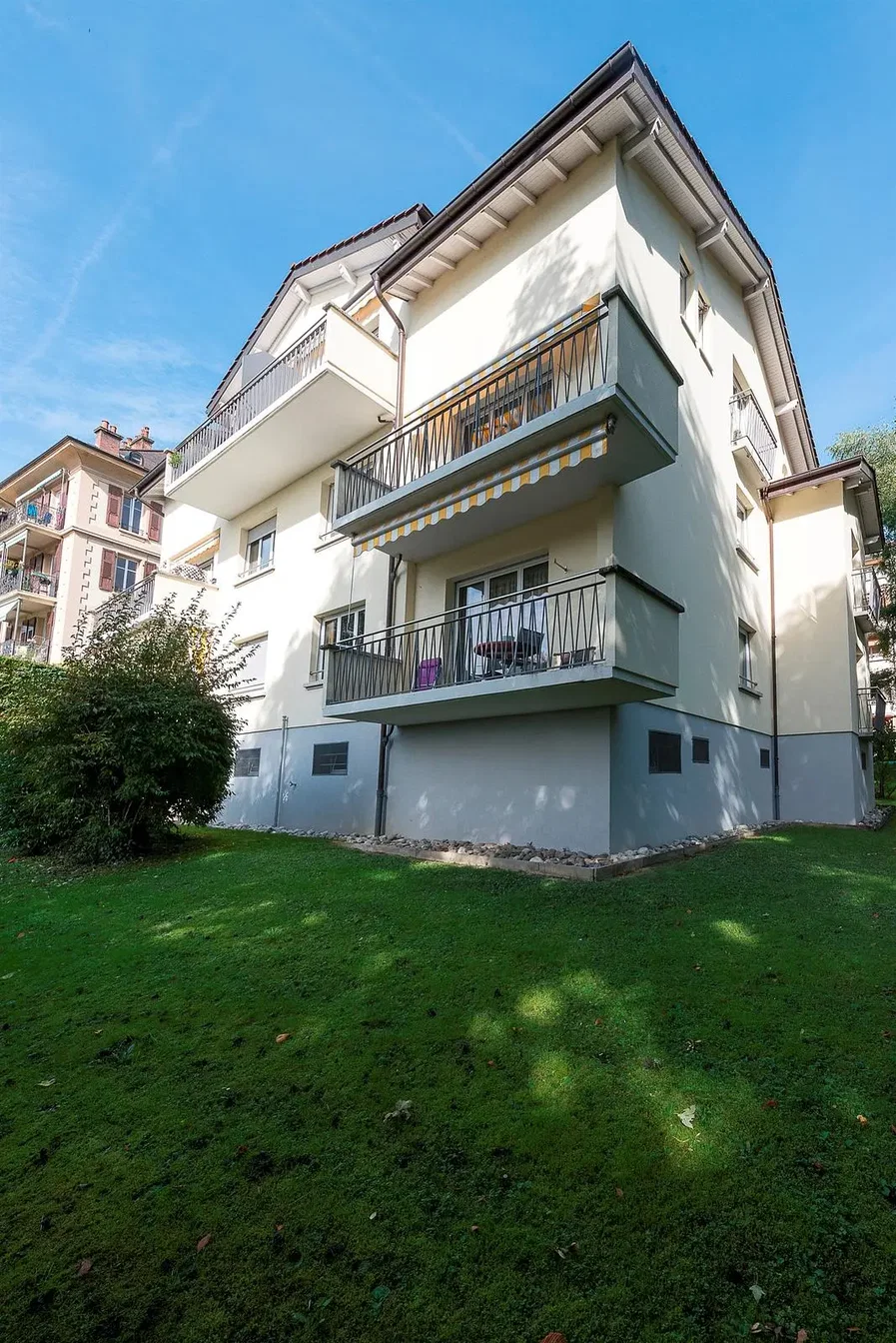 House and surroundings