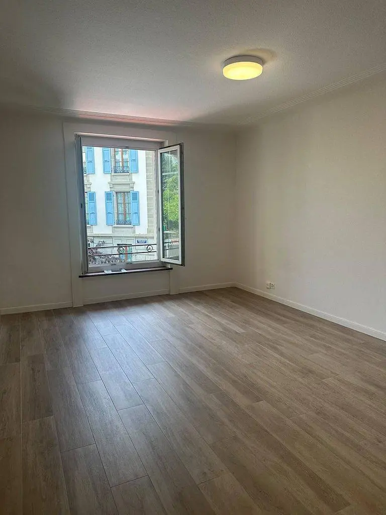 Chambre; parquet, lumière naturelle, vue