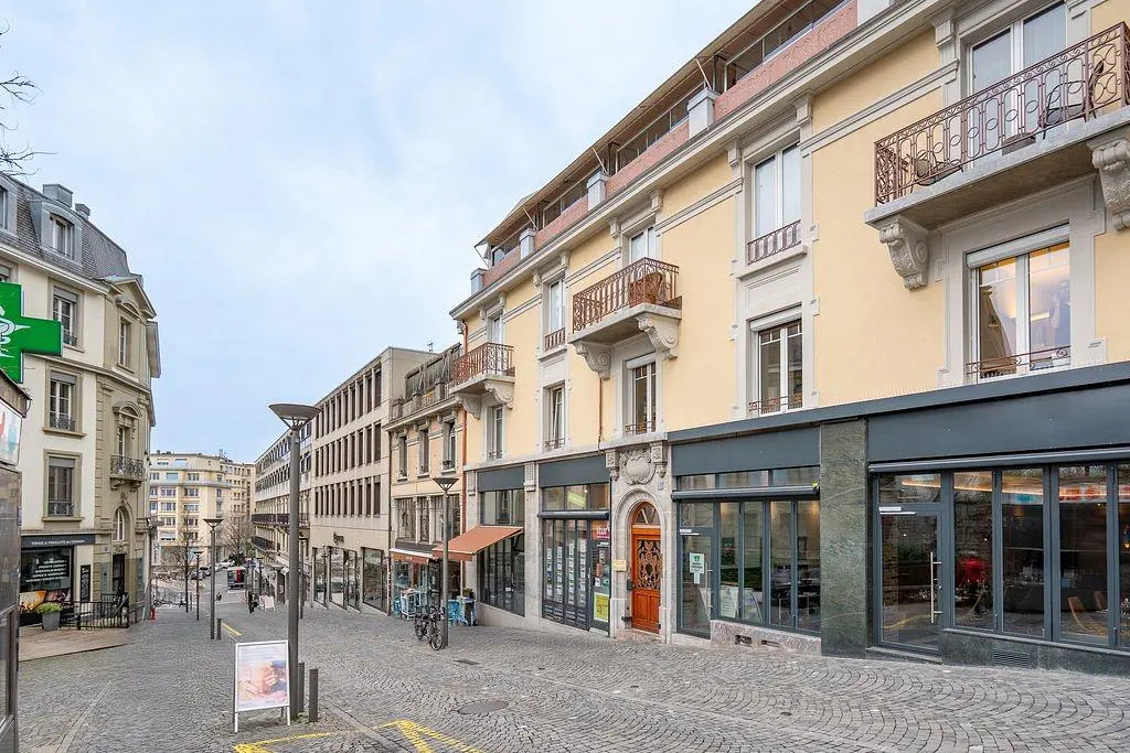 Maison et environs; vue