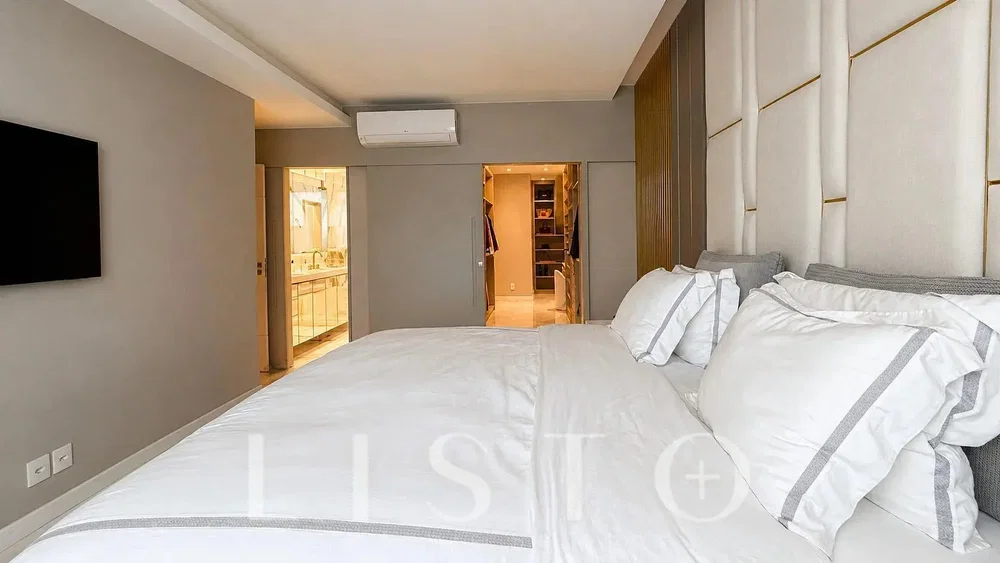 Schlafzimmer; tageslicht, renoviert