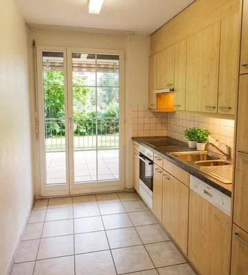 Kitchen; tile floor, view