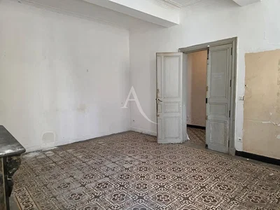 Overig; tegelvloer, renovatie nodig