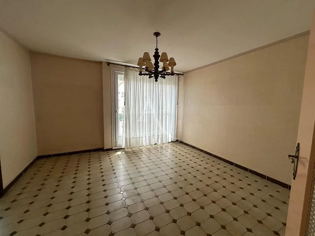 Living room; tile floor, natural light