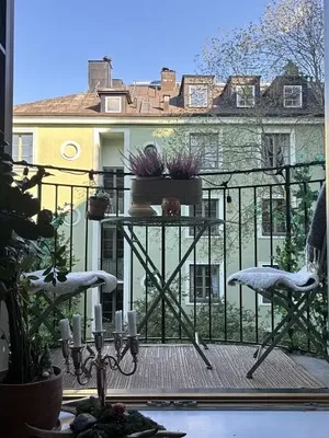 Balkon; doğal ışık, manzara