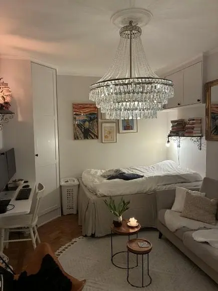 Oturma odası; doğal ışık, modern stil