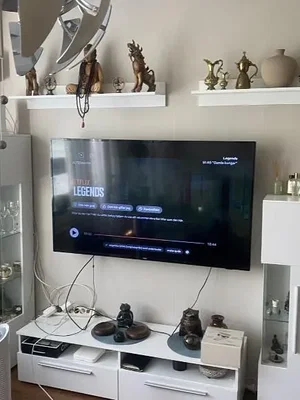 Dnevna soba; moderni stil, drveni pod