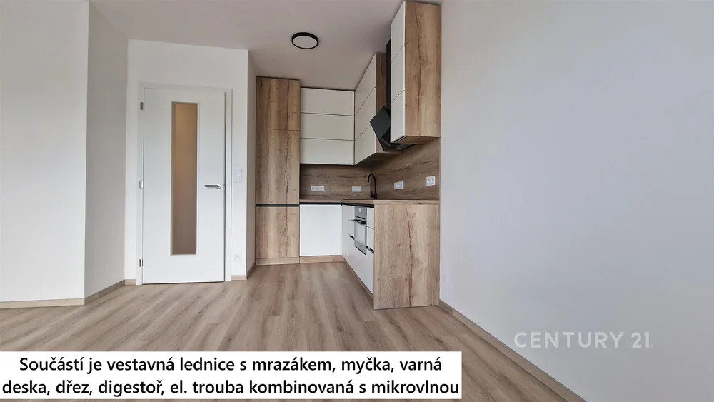 Kuchnia; sprzęt kuchenny, podłoga drewniana, wyremontowany, światło dzienne