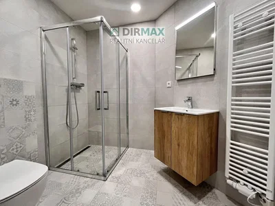 Bathroom; renovated, tile floor, natural light