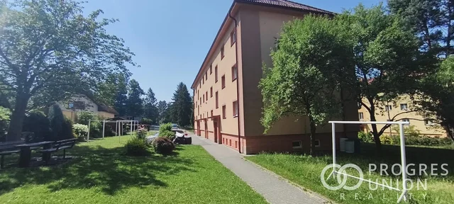 House and surroundings; natural light, view