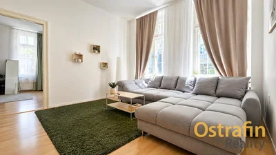 Wohnzimmer; tageslicht, holzboden