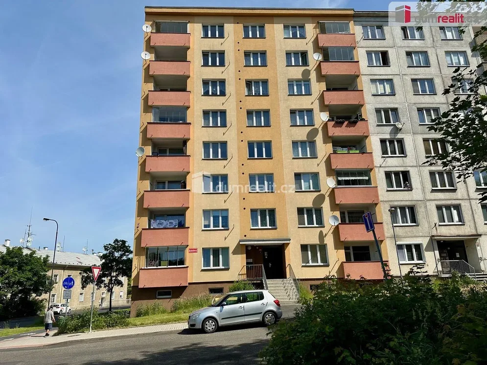 House and surroundings