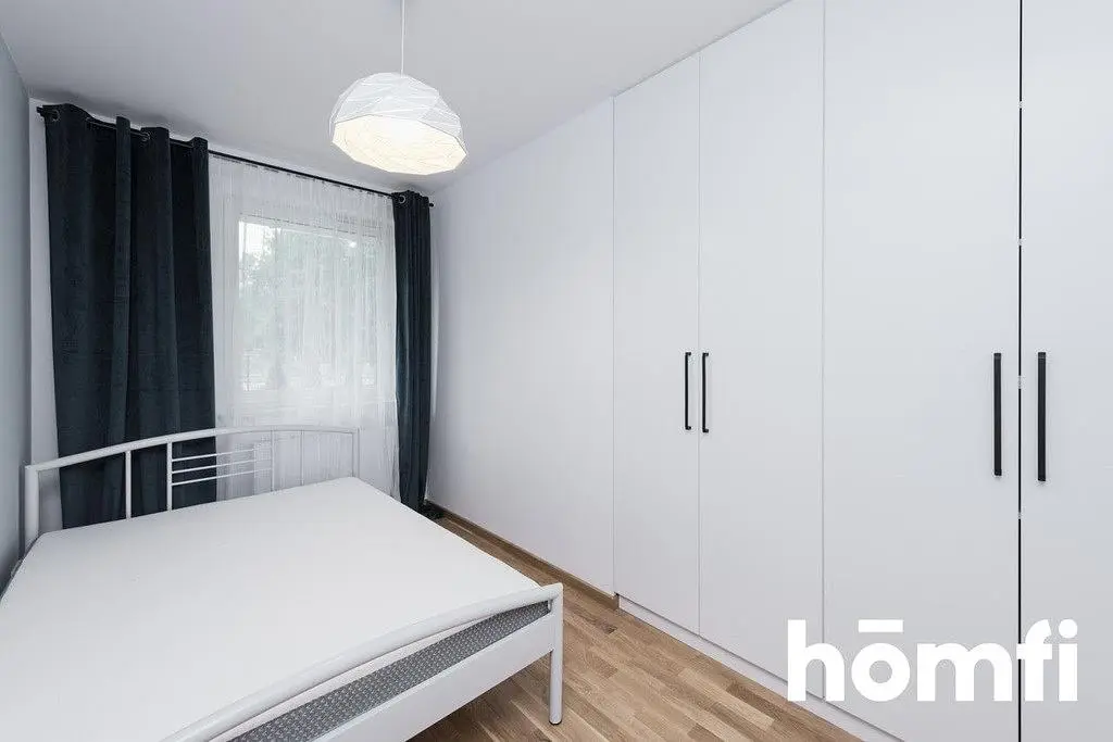 Slaapkamer; natuurlijk licht, houten vloer