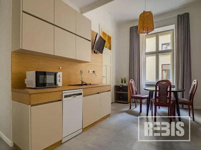 Cuisine; électroménager, lumière naturelle, style moderne