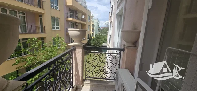 Балкон; гледка, естествена светлина