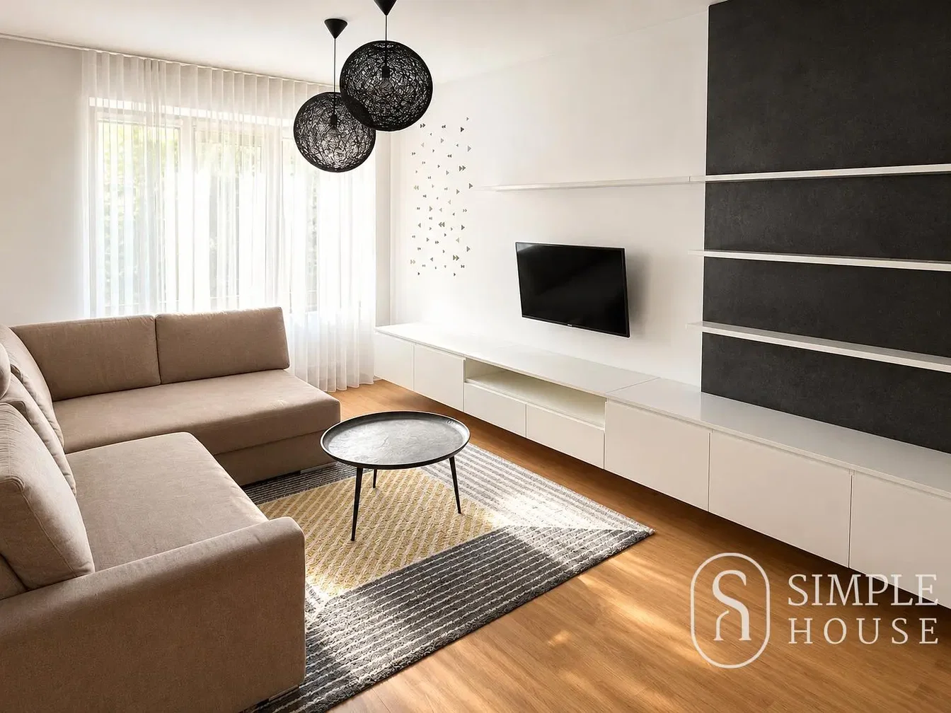 Living room; wood floor, natural light, modern style