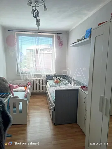 Kids room; wood floor, natural light