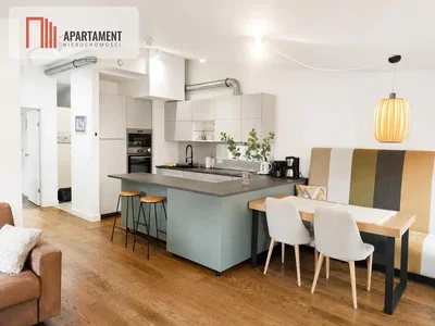 Keuken; keukenapparatuur, natuurlijk licht